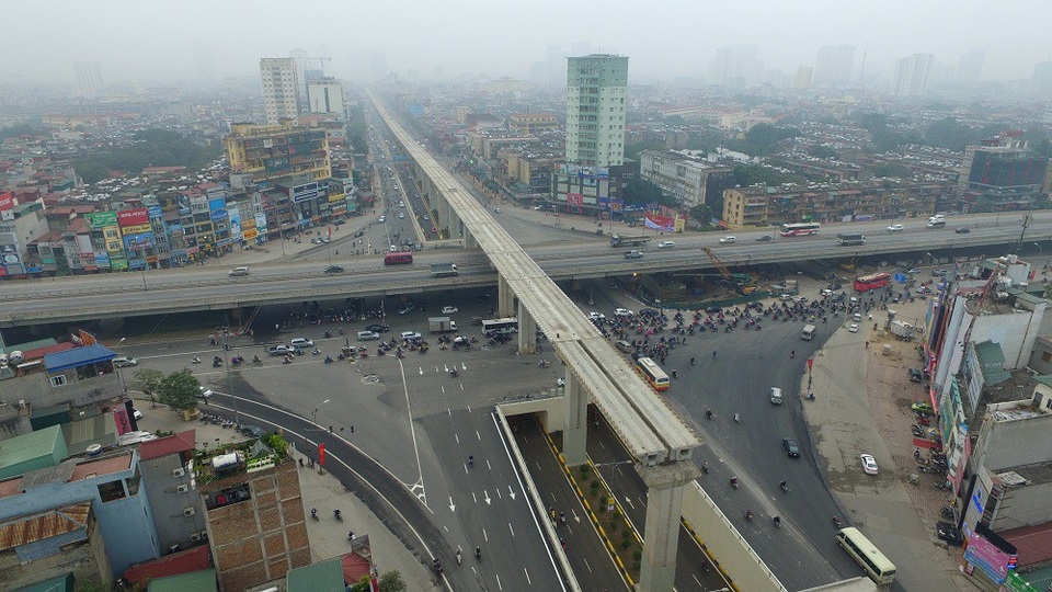 Bất động sản phía Tây Hà Nội lên ngôi - 1 Cơ sở hạ tầng giao thông được đầu tư là một trong những yếu tố khiến thị trường bất động sản khu vực phía Tây Hà Nội “nóng” lên.