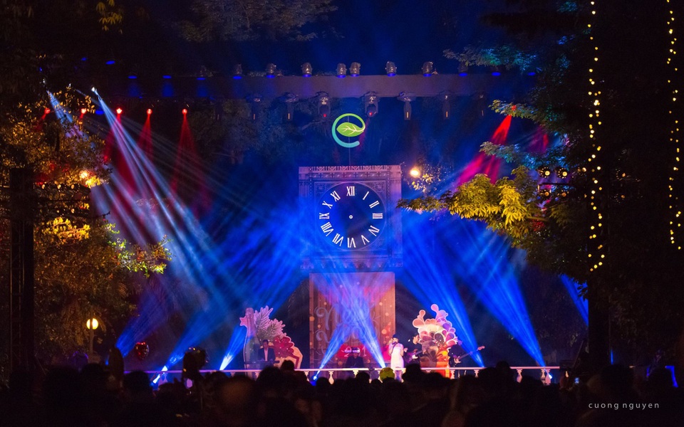 Lễ  Count Down đón năm mới đáng nhớ ở một khu đô thị quốc tế - 10