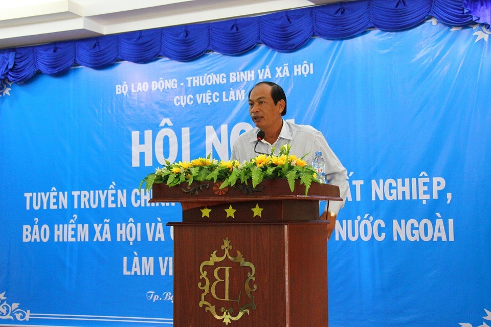 Trợ cấp thất nghiệp: Hơn 14.700 người được hỗ trợ học nghề - 2
Ông Nguyễn Văn Vũ - Phó Giám đốc Sở LĐ-TB&XH Bạc Liêu phát biểu khai mạc Hội nghị tại Bạc Liêu