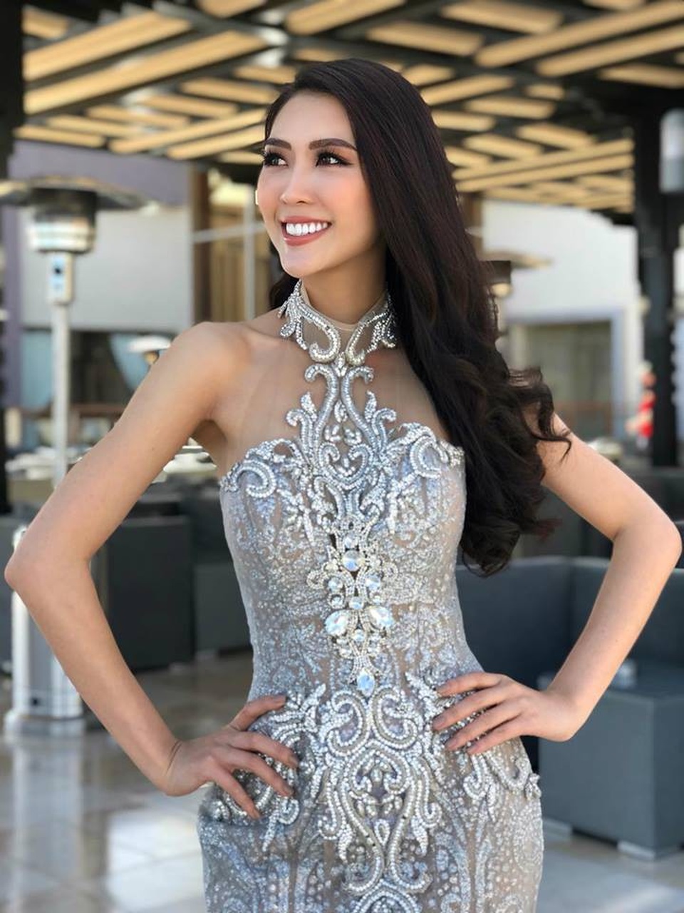 Nóng bỏng chụp bikini, Tường Linh được dự đoán vào Top 5 Miss Intercontinental - 2 Cụ thể, Tường Linh và thí sinh các nước tham gia vào các hoạt động chụp ảnh chính thức cho cuộc thi và quay video clip hậu trường.