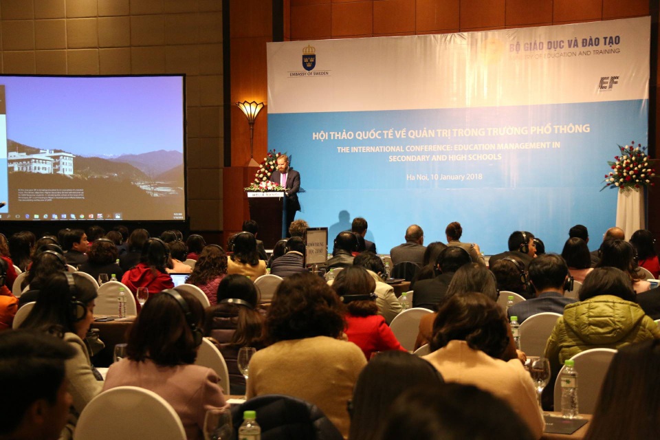 Chuyên gia nước ngoài trình bày kinh nghiệm tại Hội thảo (ảnh: T. Hùng)