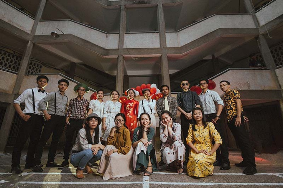 Ảnh kỷ yếu độc đáo theo phong cách “đám cưới cực ngầu” - 11