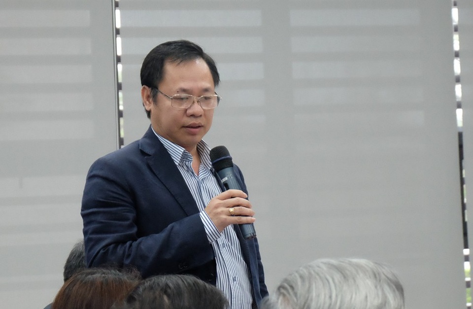 Hàng chục biệt thự sai phép ở Đà Nẵng: Phạt cả nhà thầu và đơn vị thi công - 3 Giám đốc Sở Xây Dựng Vũ Quang Hùng đề nghị ngoài việc xử phạt chủ đầu tư 100 dự án, phải xử phát thêm cả nhà thầu và đơn vị thi công đối với dự án The Song