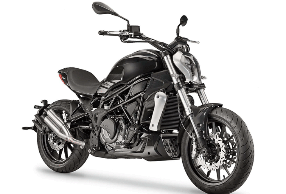 Benelli khiêu khích Ducati với mẫu “X-Diavel” sản xuất tại Trung Quốc - 2
Mẫu Benelli 402S
