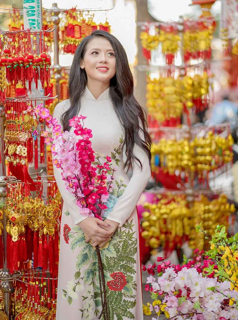 
Những hình ảnh “nhìn là thấy Tết” khiến ai cũng mong ngóng, đợi chờ Xuân sang.
