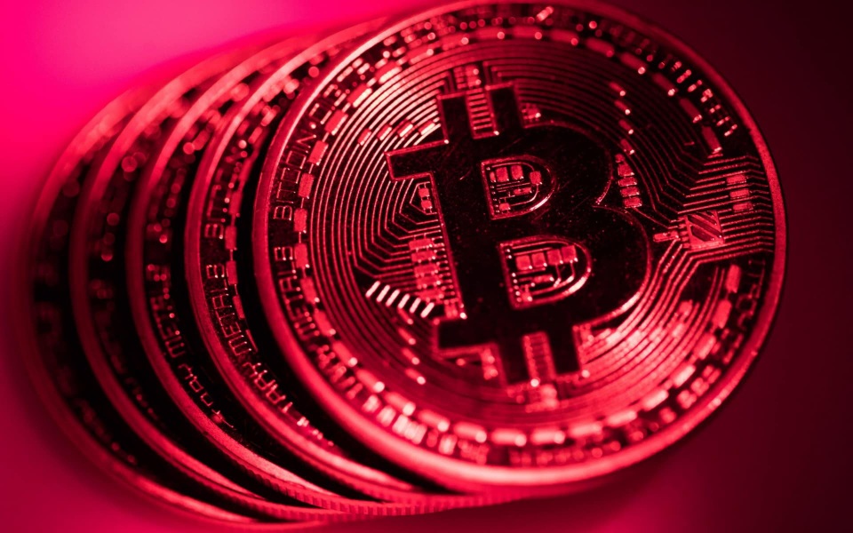Bitcoin lao dốc, nhiều người bán tháo - 1 Bitcoin lao dốc, nhiều người bán tháo - 1
