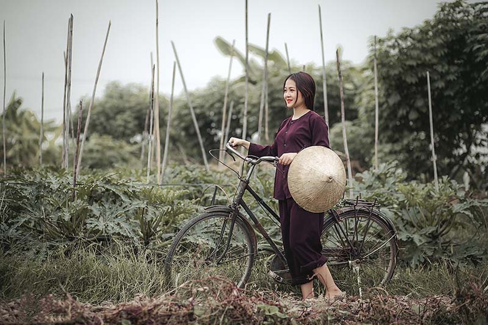 Xao xuyến vẻ đẹp của người con gái thôn quê - 3 Vũ Phương có đam mê làm mẫu ảnh, nên cô luôn cố gắng để từng ngày hoàn thiện bản thân và thực hiện ước mơ.