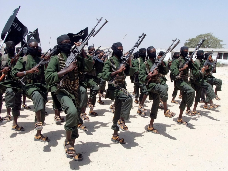 Những nguy cơ tiềm ẩn khả năng bùng nổ trong năm 2018 - 5 Các tay súng Al Shabaab (Ảnh: AP)