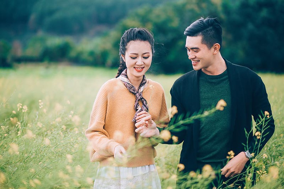 Chuyện tình cặp đôi quen nhau trên "chuyến xe định mệnh" - 8
Tốt nghiệp Đại học, Yến Quỳnh trở về quê làm theo nguyện vọng của gia đình, còn Văn Duy ở lại Sài Gòn lập nghiệp. Đó là quãng thời gian cặp đôi yêu xa.