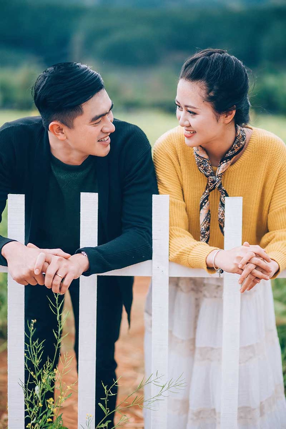 Chuyện tình cặp đôi quen nhau trên "chuyến xe định mệnh" - 2 Họ quen nhau trên một chuyến xe từ Đăk Lăk đến Sài Gòn và đến giờ cả hai vẫn hạnh phúc khi nghĩ đến “chuyến xe định mệnh” ngày hôm ấy.