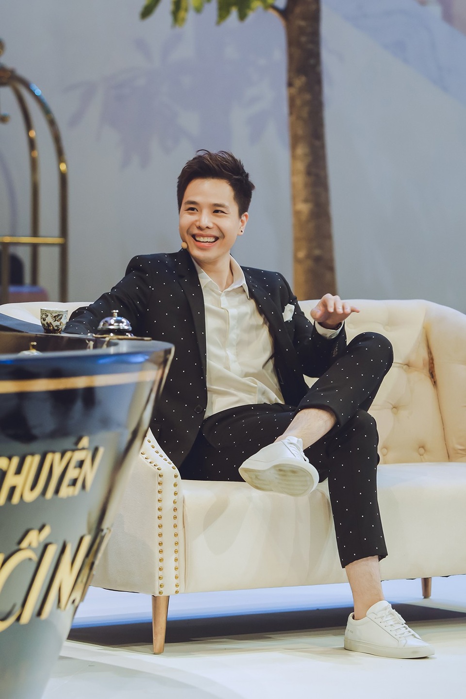 Trấn Thành: “Trịnh Thăng Bình xuất hiện làm đảo lộn gia đình tôi” - 1 Trịnh Thăng Bình là ca sĩ, nhạc sĩ đình đám với hàng loạt hit dành cho giới trẻ như “Người ấy”, “Lời chưa nói”, “Từ khi gặp em”,...