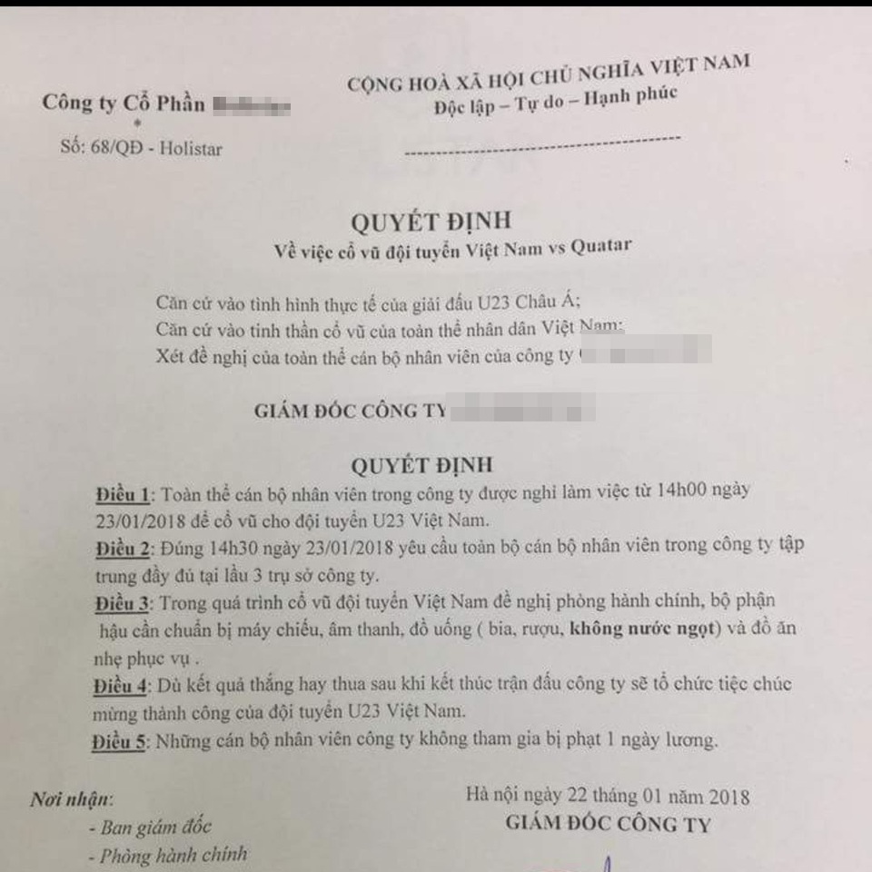 Nhiều công ty cho nhân viên nghỉ làm để... cổ vũ U23 Việt Nam - 3
Quyết định về việc cho nhân viên nghỉ làm để cổ vũ đội tuyển U23 Việt Nam của một công ty ở Hà Đông.