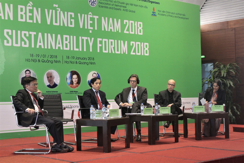 TS Nguyễn Đình Cung: Việt Nam vừa thích, vừa sợ kinh tế thị trường - 1 Theo ông Cung, Việt Nam sợ thị trường nên bất cứ cái gì xảy ra ở nền kinh tế đều đổ cho thị trường. (Ảnh: Hồng Vân)
