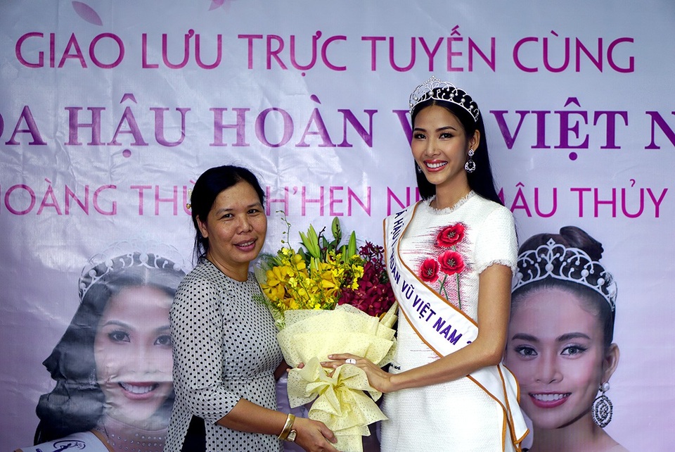 Top 3 người đẹp Hoàn vũ Việt Nam bật mí nhiều điều thú vị cùng độc giả Dân trí - 5 Top 3 người đẹp Hoàn vũ Việt Nam bật mí nhiều điều thú vị cùng độc giả Dân trí - 5