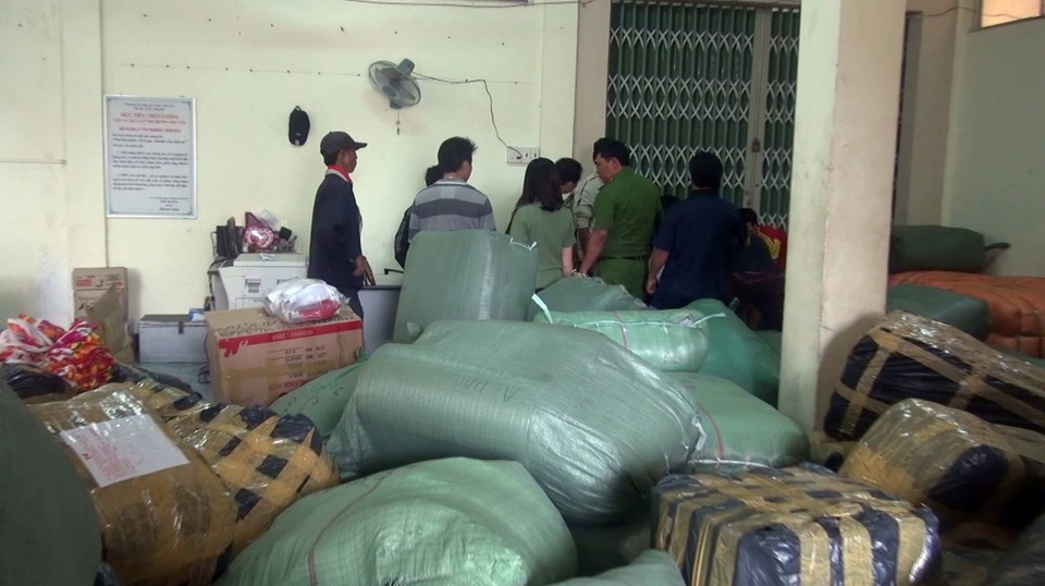 Bắt giữ lô hàng mỹ phẩm không rõ nguồn gốc trị giá hơn 300 triệu đồng - 1 Tỉnh Phú Yên đang tạm giữ lô hàng và tiếp tục điều tra làm rõ (ảnh minh hoạ)