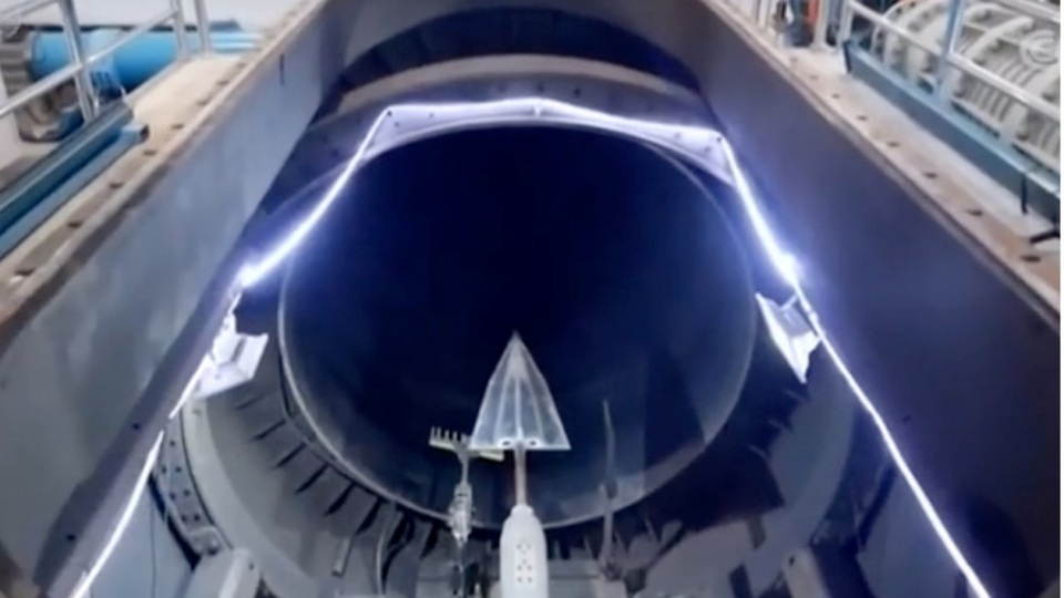 Trung Quốc chế tạo tên lửa siêu thanh có thể thách thức THAAD - 1 Thiết bị HGV (Vật hình tam giác). (Ánh: SCMP)