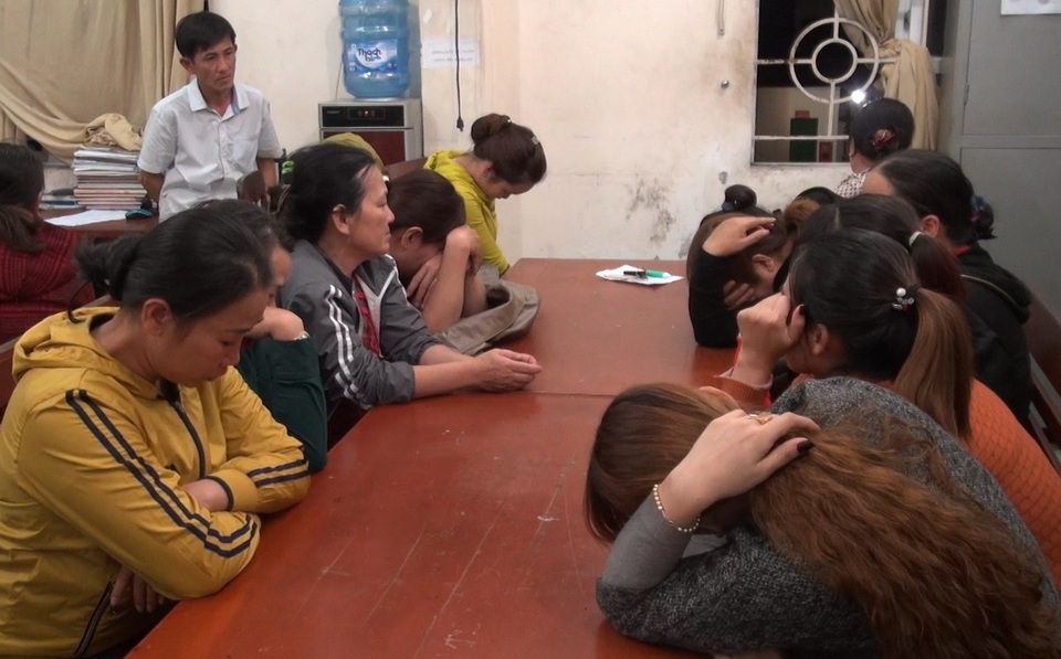 Nhiều "quý bà" tham gia ổ cờ bạc quy mô lớn - 1 Ổ cờ bạc quy mô lớn bị triệt phá có nhiều quý bà tham gia