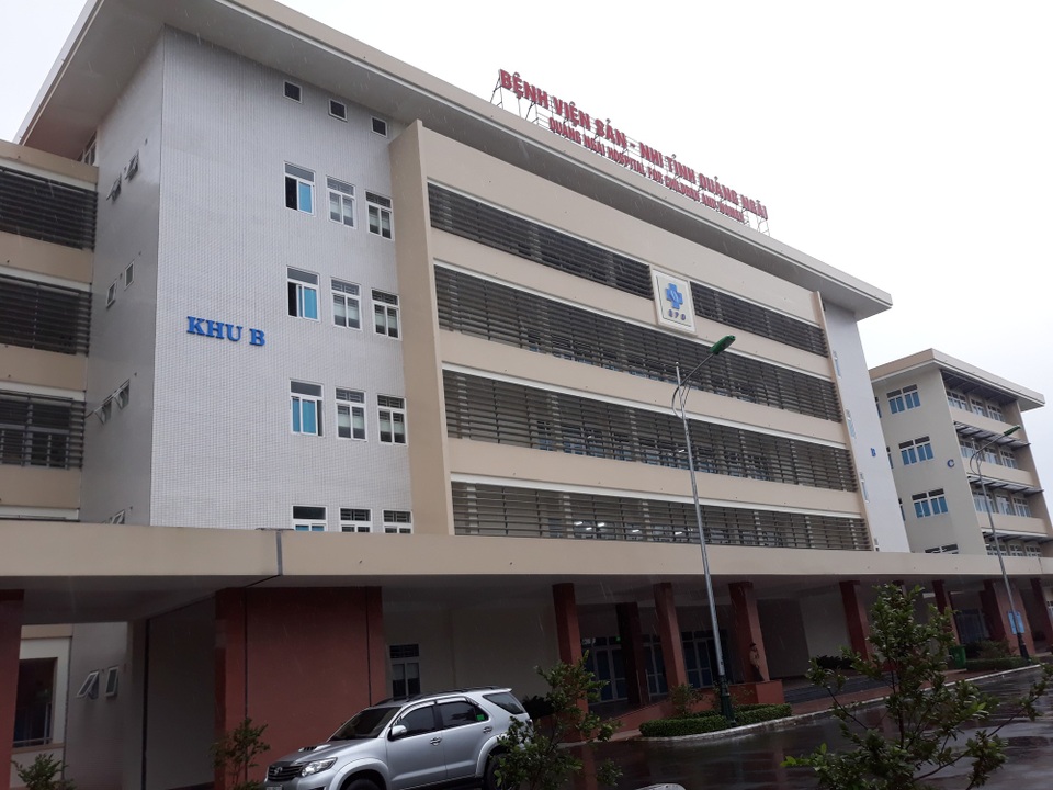 Vụ thai phụ bị phát nhầm thuốc phá thai: Bộ Y tế yêu cầu báo cáo khẩn - 1 Bộ Y tế yêu cầu Sở Y tế Quảng Ngãi xử lý sai phạm tại bệnh viện Sản - Nhi trong việc cấp nhầm thuốc phá thai khiến một thai phụ mất thai nhi 6 tuần tuổi.