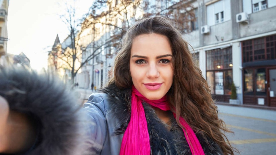 Những người ái kỉ theo dõi nhau trên Instagram nhiều hơn người khác - 1