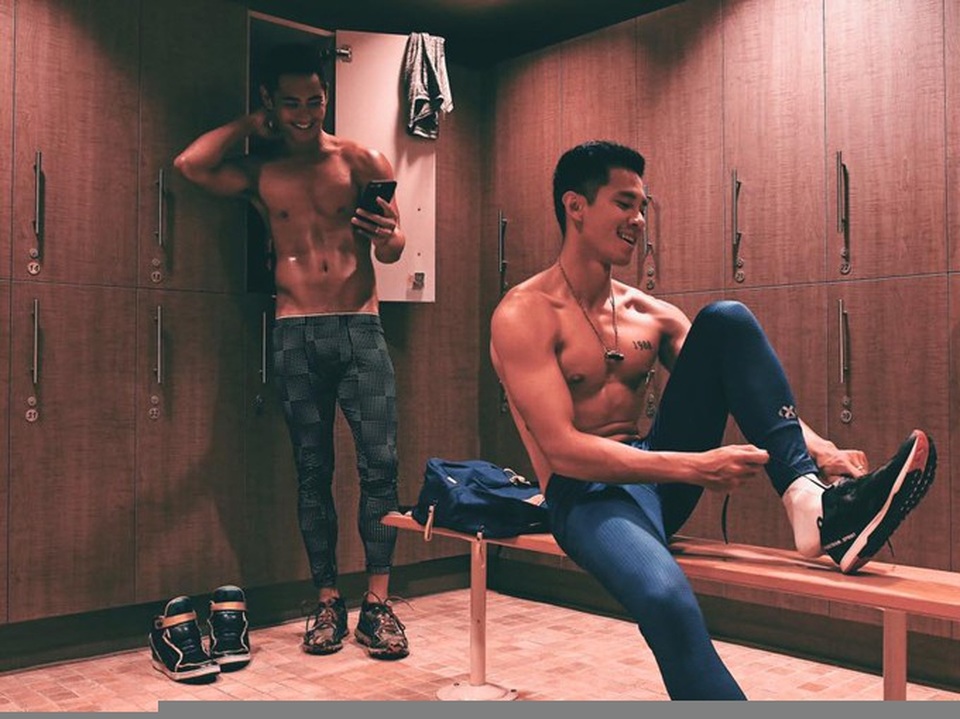 Nụ hôn ướt át của những sao Việt công khai yêu đồng giới - 22 Nụ hôn ướt át của những sao Việt công khai yêu đồng giới - 22