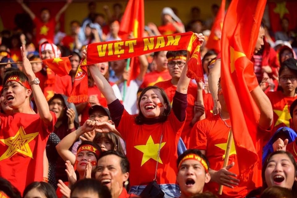 “Cháy” tour đi Thượng Hải xem U23 Việt Nam đá chung kết - 1 Ngay sau khi Việt Nam dành chiến thắng lịch sử trước U23 Qatar, nhiều công ty và đơn vị lữ hành lập tức tung ra các gói tour đặc biệt đi Trung Quốc. Ảnh: Toàn Vũ