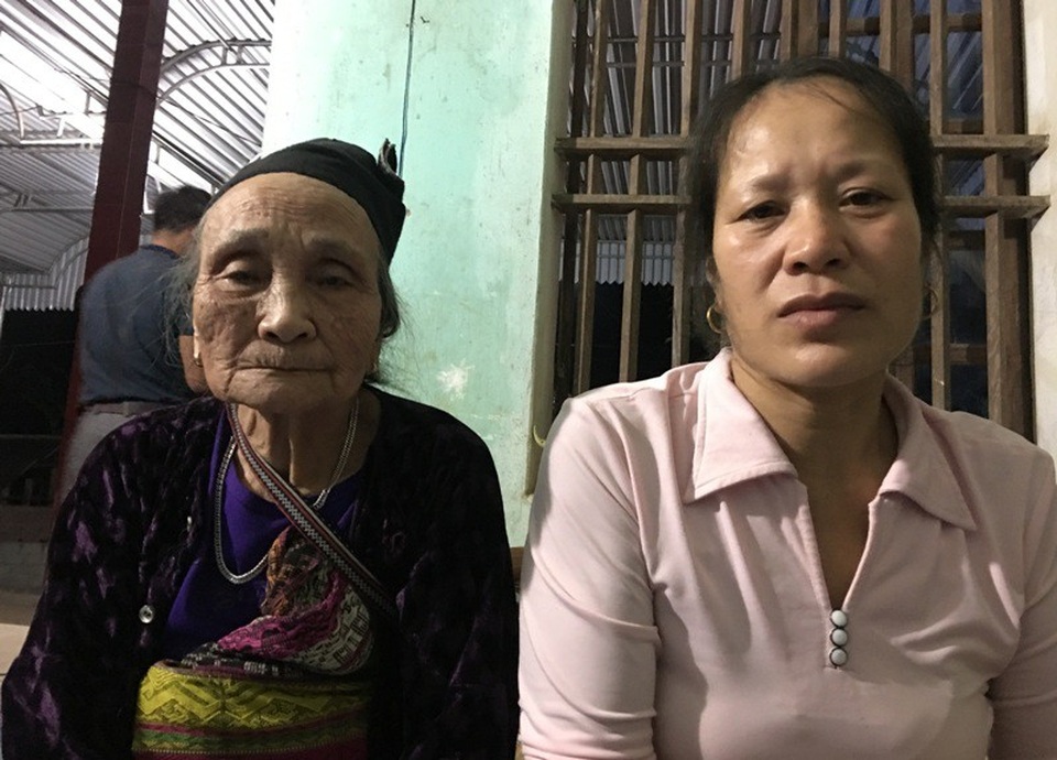 Mẹ thủ môn Tiến Dũng: “Tôi nín thở, không dám nhìn màn hình ti vi” - 1 Bà nội và mẹ thủ thành Bùi Tiến Dũng