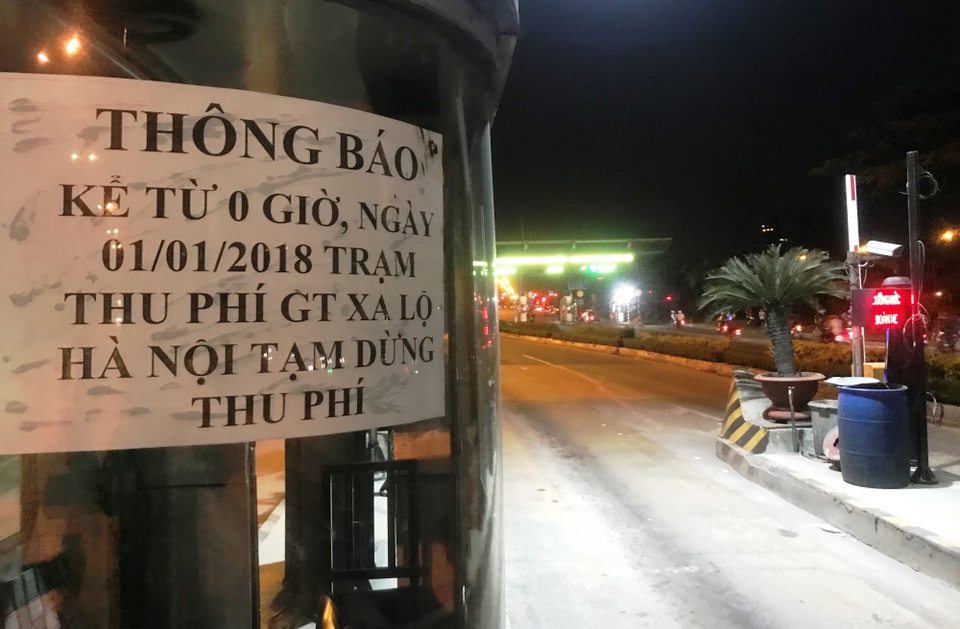 Chính thức dừng thu phí phương tiện qua trạm BOT Xa lộ Hà Nội - 6 Chính thức dừng thu phí phương tiện qua trạm BOT Xa lộ Hà Nội - 6
