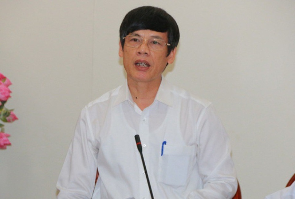 Thanh Hóa: Nghiêm cấm mang tiền, quà chúc Tết cấp trên - 2 Ông Nguyễn Đình Xứng - Chủ tịch UBND tỉnh Thanh Hóa nghiêm cấm mang hoa, tiền, quà đến chúc Tết cấp trên...