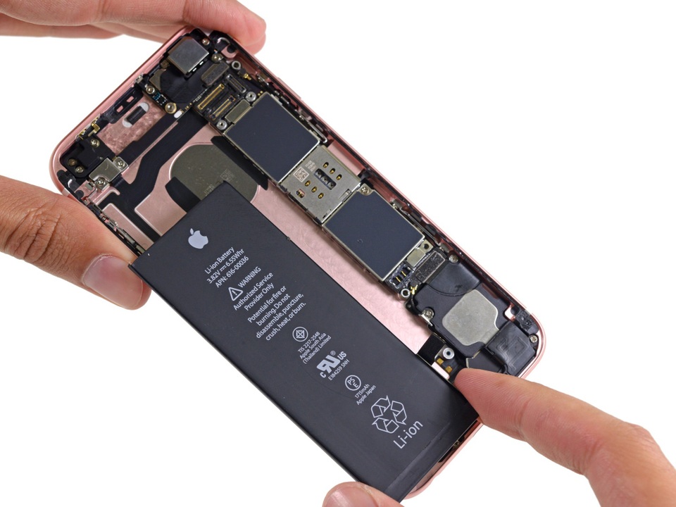 Bộ Công thương vào cuộc vụ Apple làm chậm iPhone - 1 Bộ Công thương vào cuộc vụ Apple làm chậm iPhone - 1