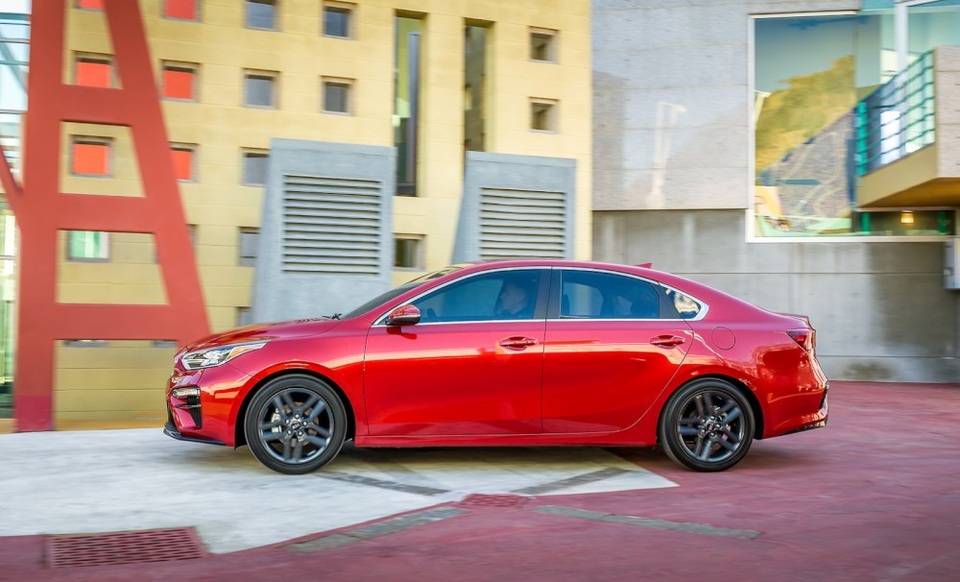 Kia Forte thế hệ mới có nhiều nâng cấp - 10 Kia Forte thế hệ mới có nhiều nâng cấp - 10