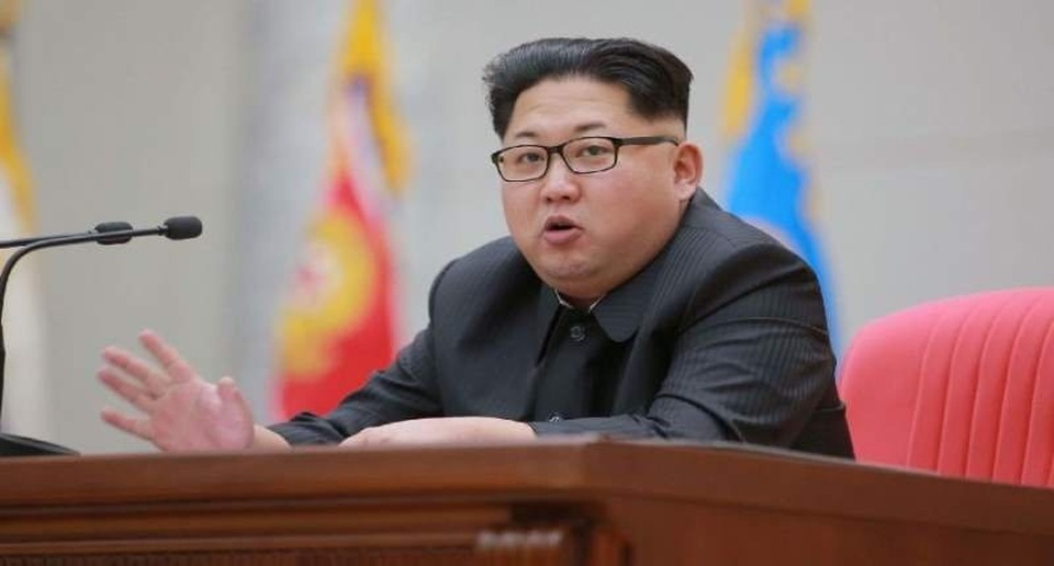 Thực hư nút bấm hạt nhân luôn trên bàn làm việc của ông Kim Jong-un - 1
Nhà lãnh đạo Triều Tiên Kim Jong-un (Ảnh: AFP)