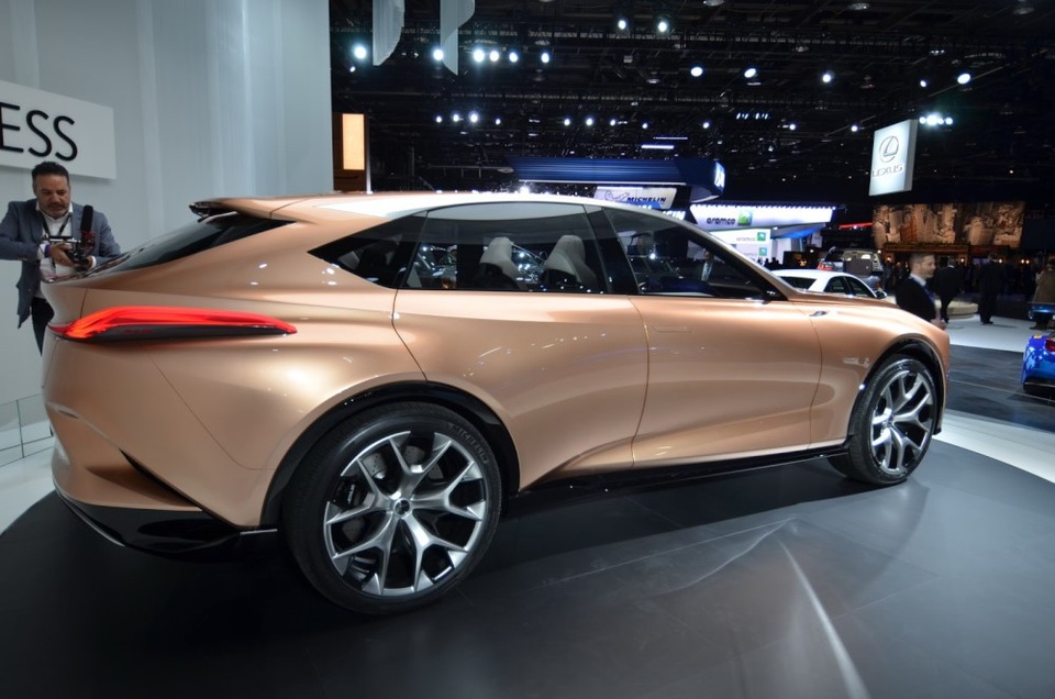 LF-1 Limitless - Phong cách SUV tương lai của Lexus - 10 LF-1 Limitless - Phong cách SUV tương lai của Lexus - 10