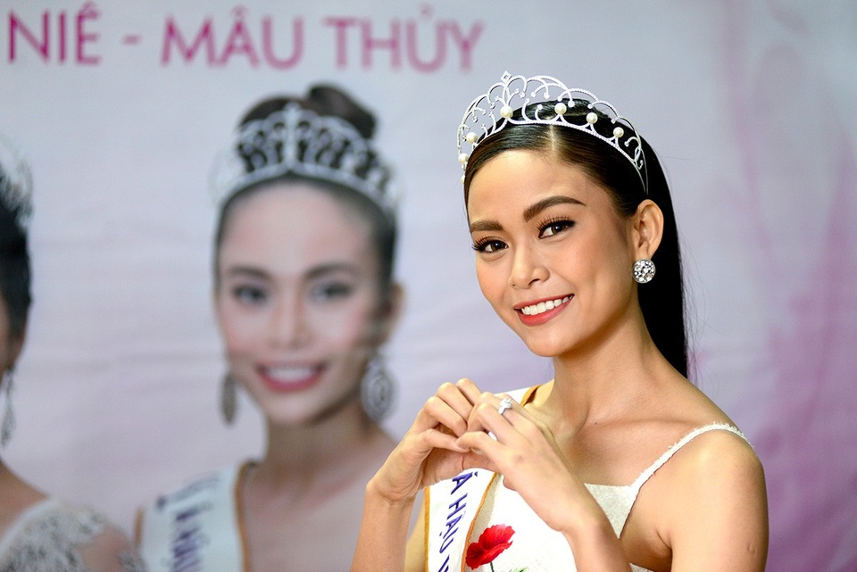 Mâu Thủy mong muốn "lan tỏa vẻ đẹp" ở đấu trường nhan sắc quốc tế - 4 Mâu Thủy mong ước được tham gia đấu trường nhan sắc Quốc tế để được thể hiện bản thân nhiều hơn