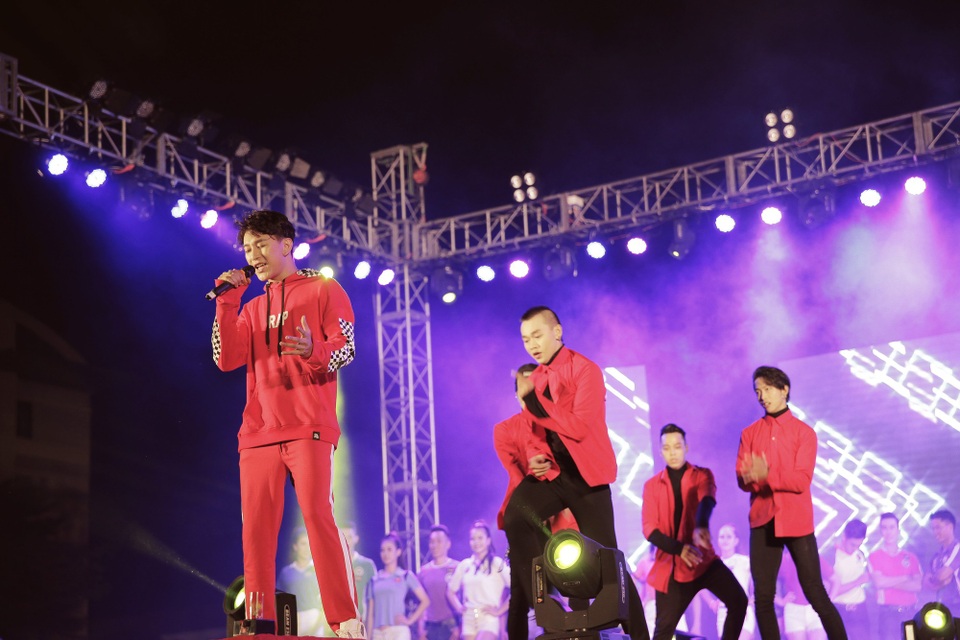 Hoàng Kỳ Nam kể chuyện tình “6 năm" - 1