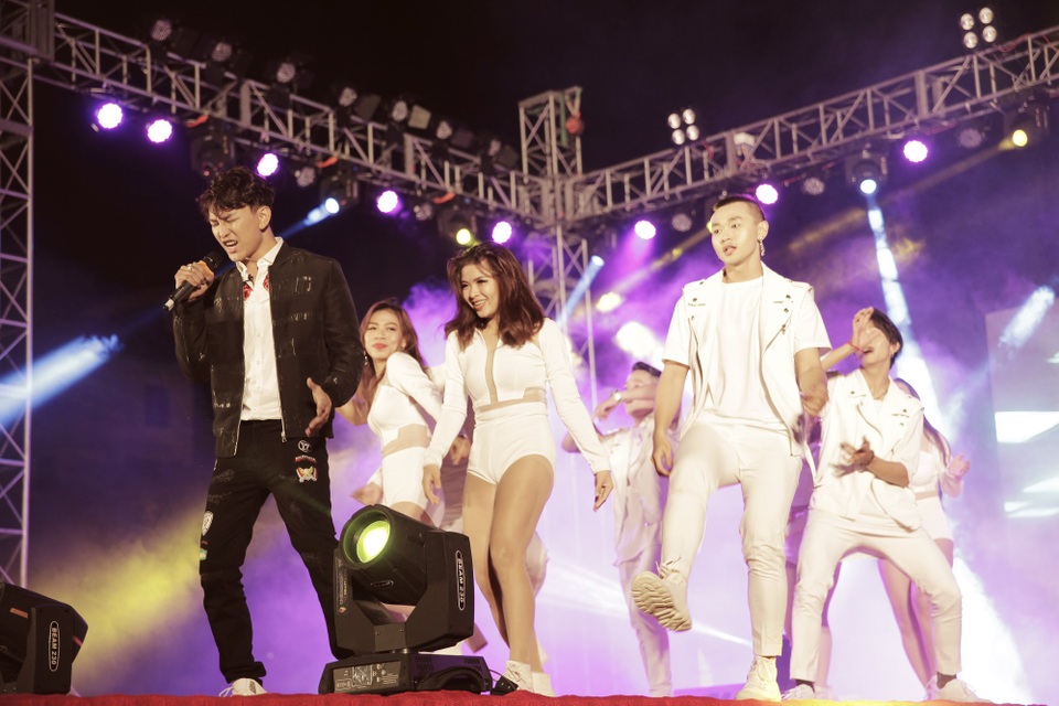 Hoàng Kỳ Nam kể chuyện tình “6 năm" - 2