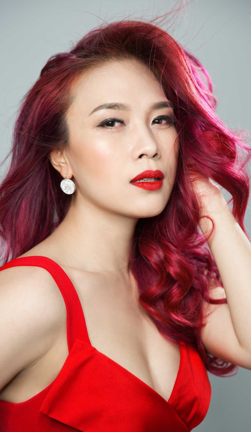 Hỏi tại sao đến thời điểm này, Mỹ Tâm vẫn xuất hiện với hình ảnh “một mình”, cô tâm sự: “Sao biết Tâm một mình? Thật ra Tâm là người luôn rõ ràng trong tình cảm và công việc nên Tâm không muốn nhắc đến chuyện tình cảm riêng tư của mình với công chúng. Tâm chỉ muốn khán giả nhớ đến mình về âm nhạc nghệ thuật thôi. Còn nếu có gì hay ngoài âm nhạc thì chắc chắn Tâm sẽ thông báo chứ không có im im rồi làm bí mật đâu.