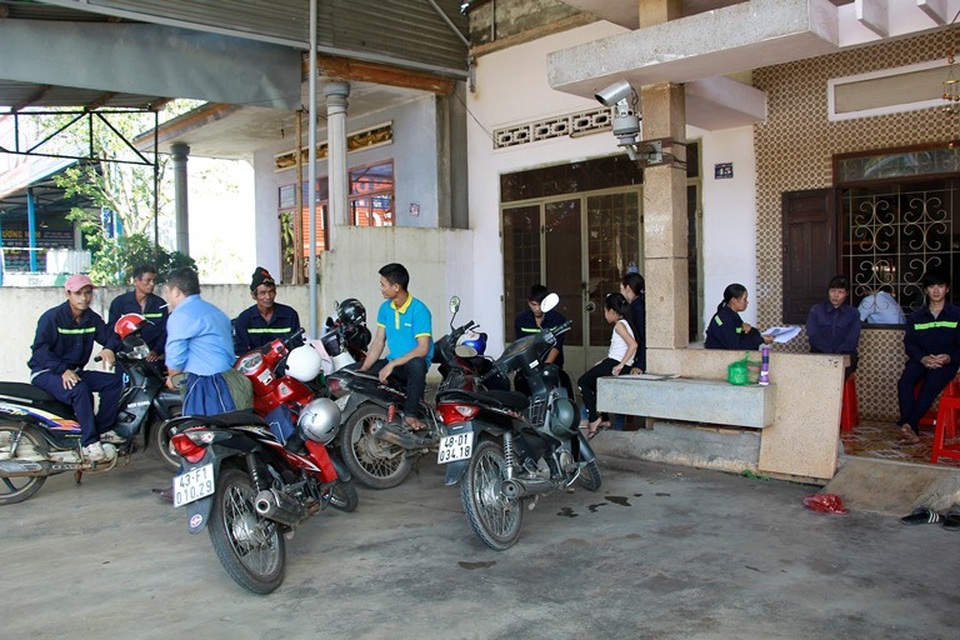 Đắk Nông: Hợp tác xã cầu cứu vì hàng chục công nhân đứng trước nguy cơ thất nghiệp - 2
Hàng chục công nhân của HTX bỗng dưng bị không có việc làm.