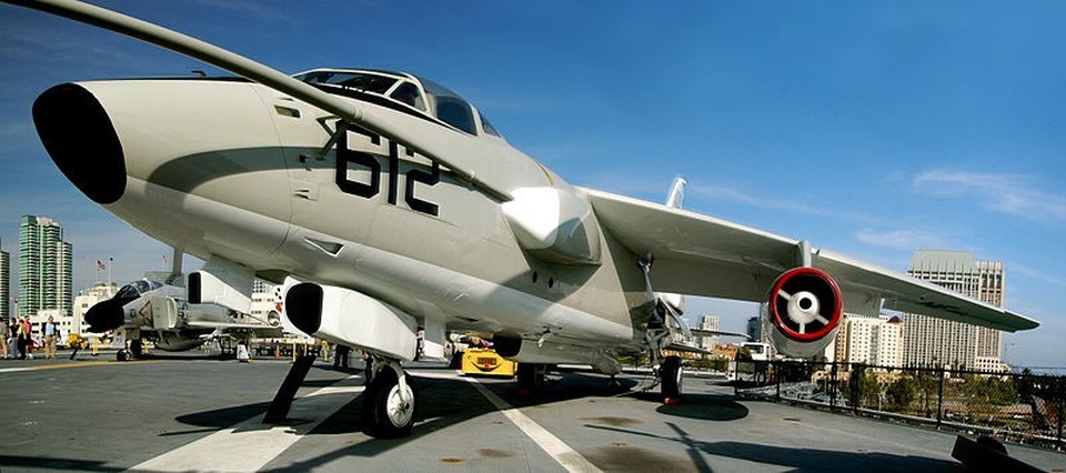 5 máy bay “nghỉ hưu sớm” của Hải quân Mỹ - 4 Mặc dù đã về “nghỉ hưu”, song Douglas EKA-3B Skywarrior vẫn rất hữu dụng nếu được tiếp tục triển khai trong các sứ mệnh của Hải quân và Thủy quân lục chiến Mỹ, cả về chức năng tiếp dầu lẫn gây nhiễu. (Ảnh: Wikipedia)