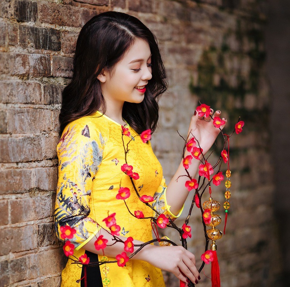 Thiếu nữ Nghệ An rạng rỡ trong bộ ảnh đón xuân - 7 Ước mơ của Nguyễn Ngân là trở thành người mẫu ảnh chuyên nghiệp và trong tương lai Ngân có thể mở một cửa hàng quần áo của riêng mình, làm công việc theo đúng ngành học mà Ngân đã chọn.