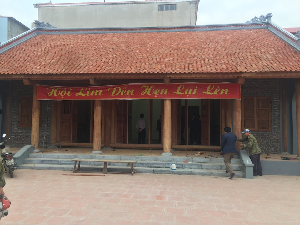 Ký cam kết không ngửa nón nhận tiền tại lễ hội Vùng Lim - 3 Nhà chứa quan họ là nơi hội họp, luyện tập và truyền dậy quan họ của các liền anh, liền chị