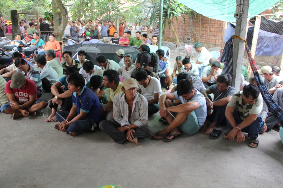 Nhiều người tham gia đá gà ăn tiền bị Công an bắt giữ