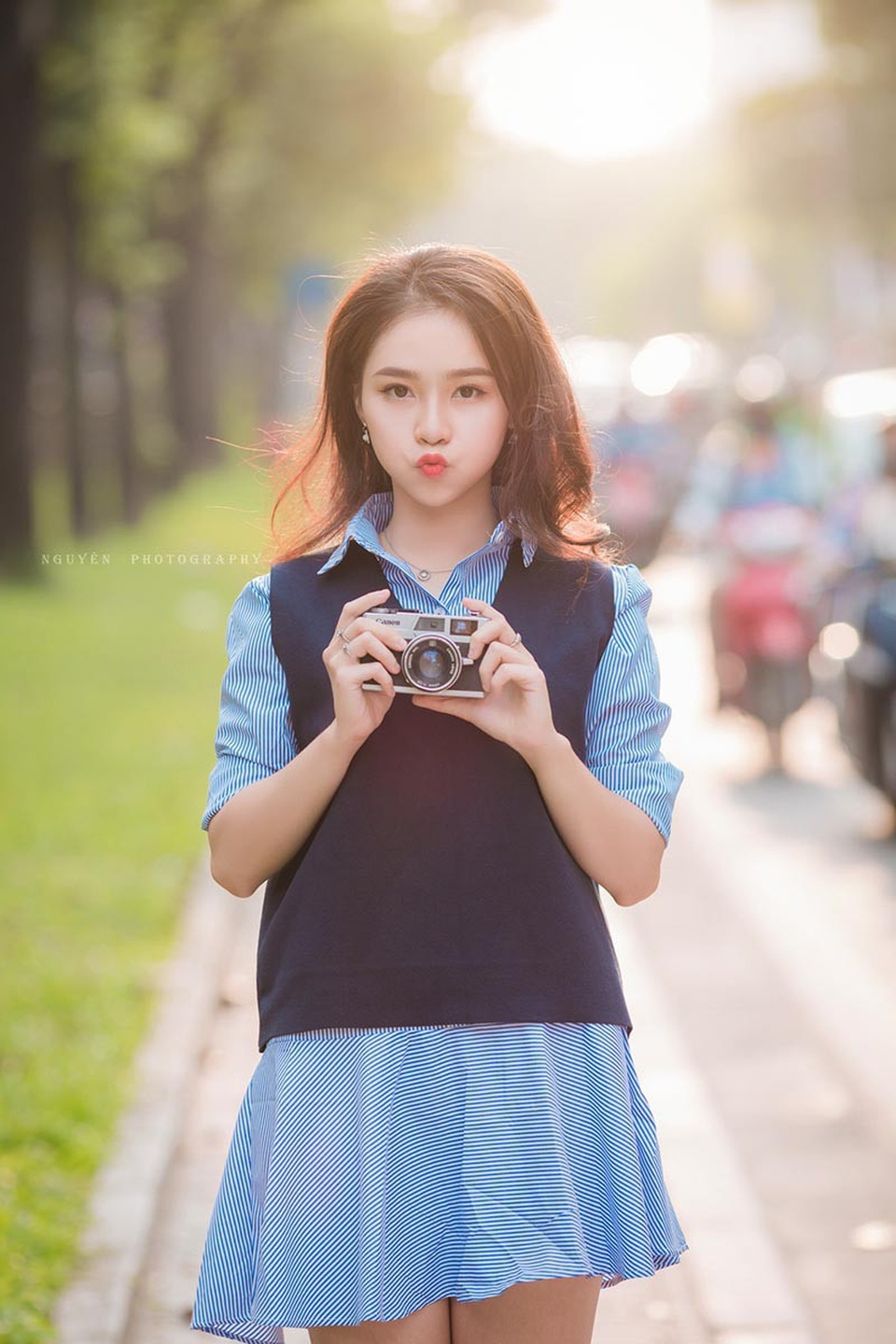 Nụ cười đẹp tựa nắng thu của nữ sinh Hà thành - 8 Nụ cười đẹp tựa nắng thu của nữ sinh Hà thành - 8