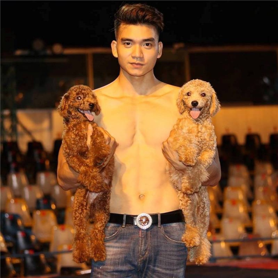 “Soái ca làng xiếc” - 1
Nghệ sĩ xiếc Trịnh Văn Thắng.