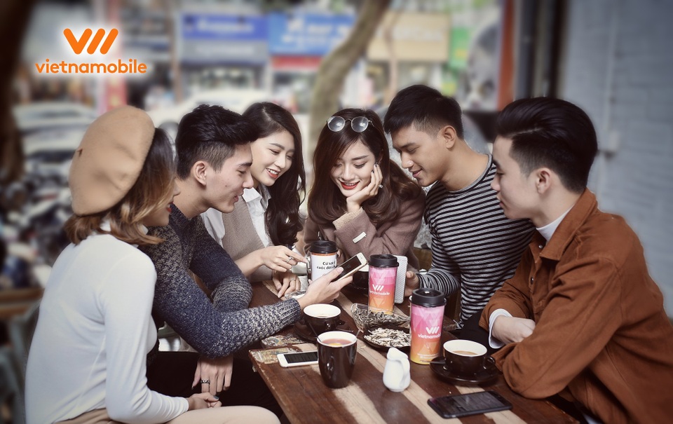 Giới trẻ rủ nhau gọi điện thoại cho người thân để… nhận quà khủng - 1 Giới trẻ rủ nhau gọi điện thoại cho người thân để… nhận quà khủng - 1