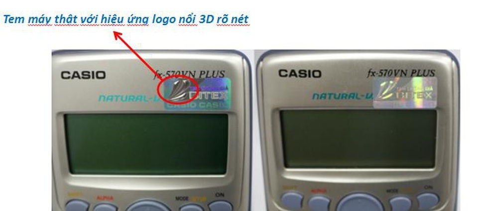 “Khôn lường” nạn máy tính Casio giả thềm năm mới: Cầu người chi bằng cầu mình - 1 Tem máy thật bên trái với hiệu ứng logo nổi 3D rõ nét, tạo sự tương phản màu sắc rõ ràng, sắc màu nổi bật.