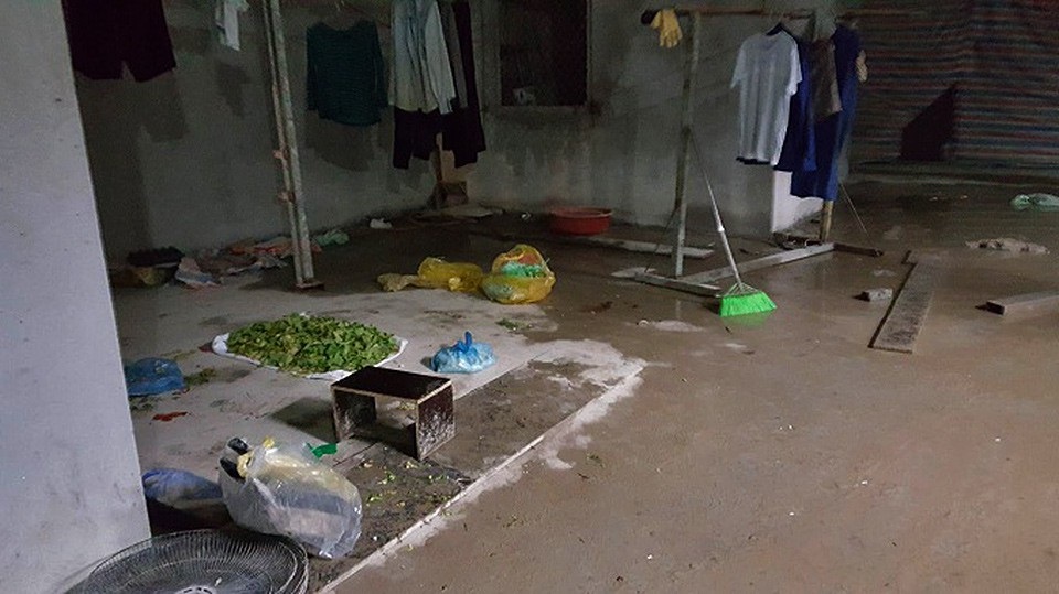 Cuộc sống tạm bợ trong giá rét của công nhân khu chung cư triệu đô - 10 Cuộc sống tạm bợ trong giá rét của công nhân khu chung cư triệu đô - 10