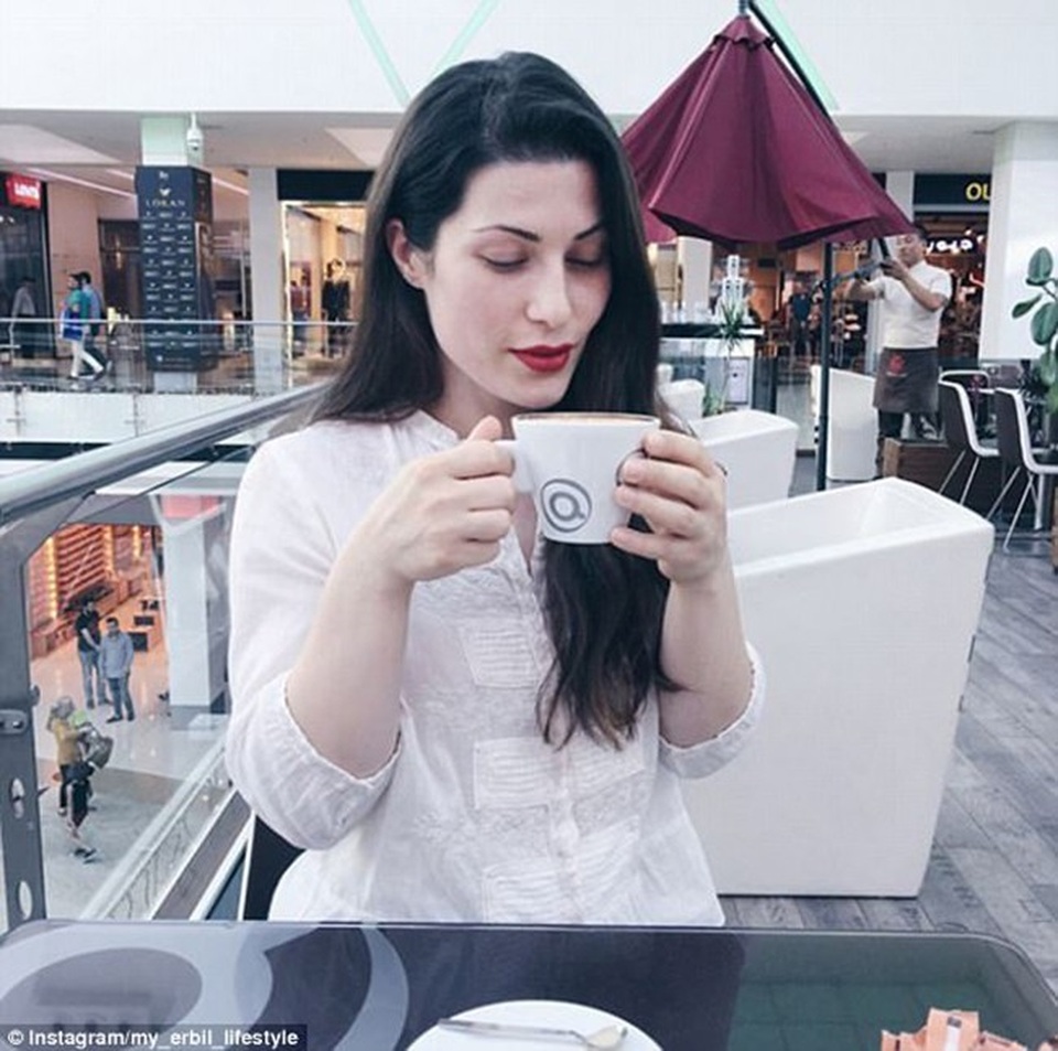 Họ cũng có sở thích đi mua sắm và đém các trung tâm thương mại sang trọng để check-in