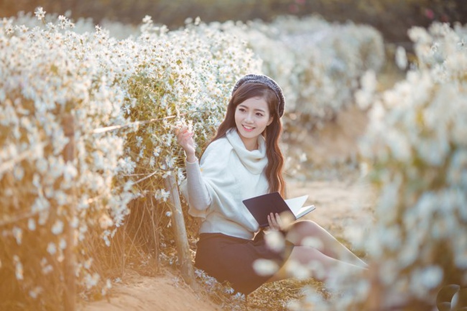 Ngất ngây trước vẻ đẹp tinh khôi của cô giáo đẹp nhất Hà Nội - 16
Điều cô thực sự hướng đến chính là chất lượng bài giảng và những kiến thức truyền đạt cho học sinh.