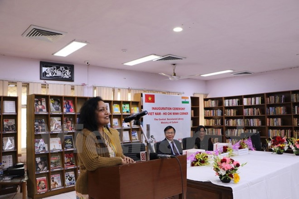 Khai trương phòng sách Việt Nam - Hồ Chí Minh đầu tiên ở New Delhi - 3
Vụ trưởng phụ trách về thư viện-nhân loại học của Bộ Văn hóa Ấn Độ Deepika Pokharna phát biểu tại buổi khai trương. (Ảnh: Huy Bình-Minh Luyến/Vietnam+)