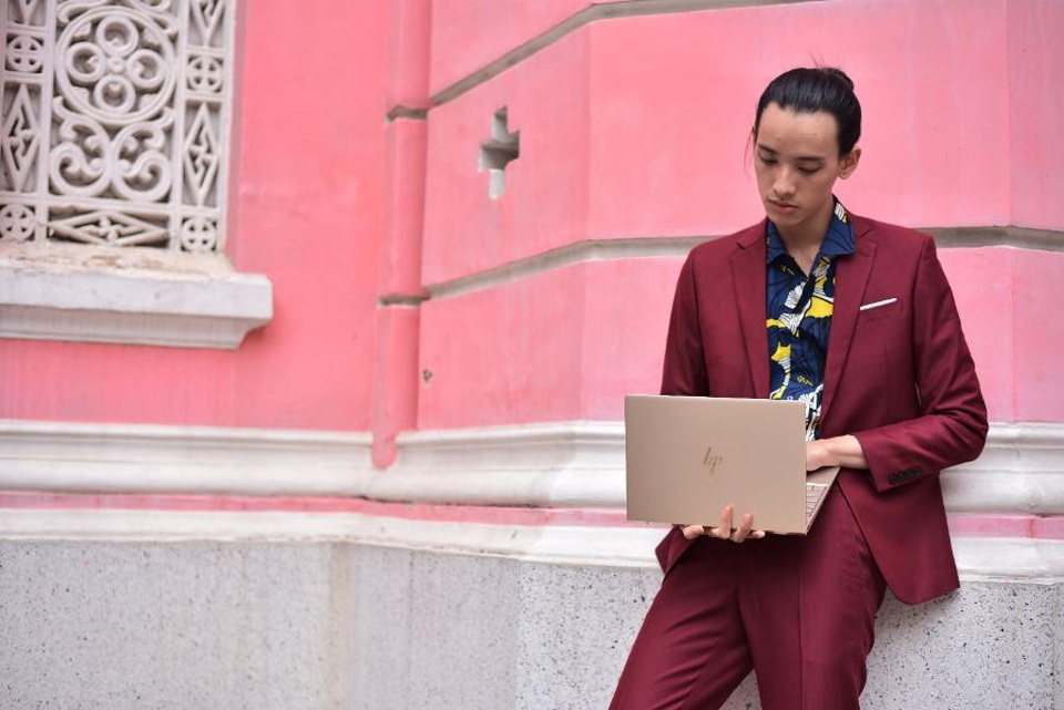 HP Envy 13 - laptop phù hợp cho người trẻ - 2
Envy 13 là trợ thủ đắc lực cho công việc và học tập.